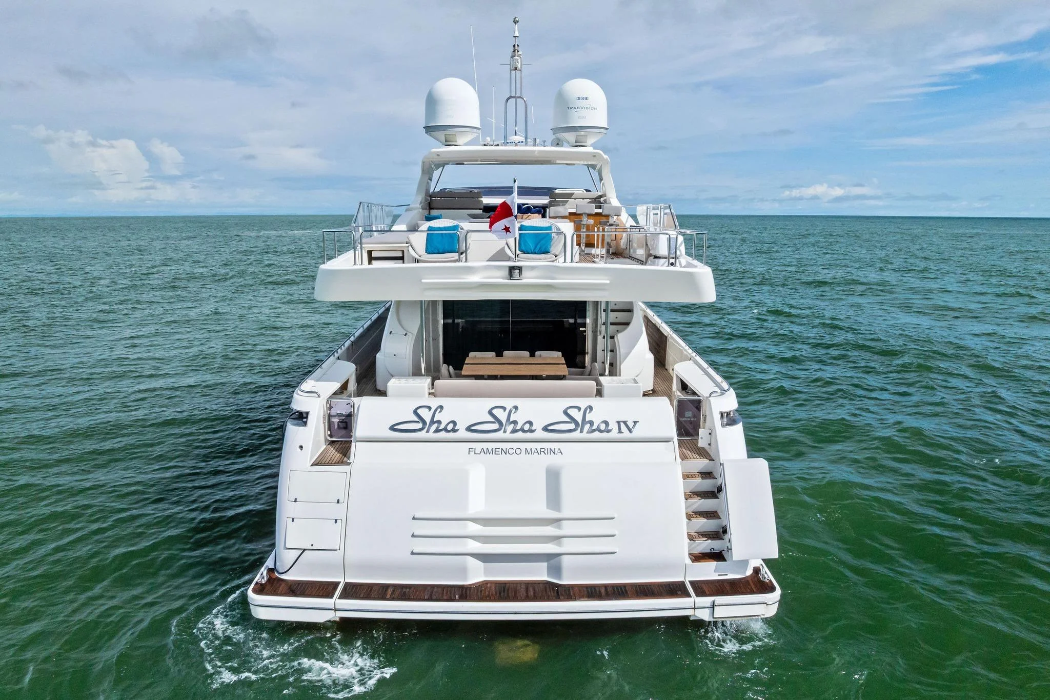 Custom Line 100 · Yate en venta en Panamá · Yates México