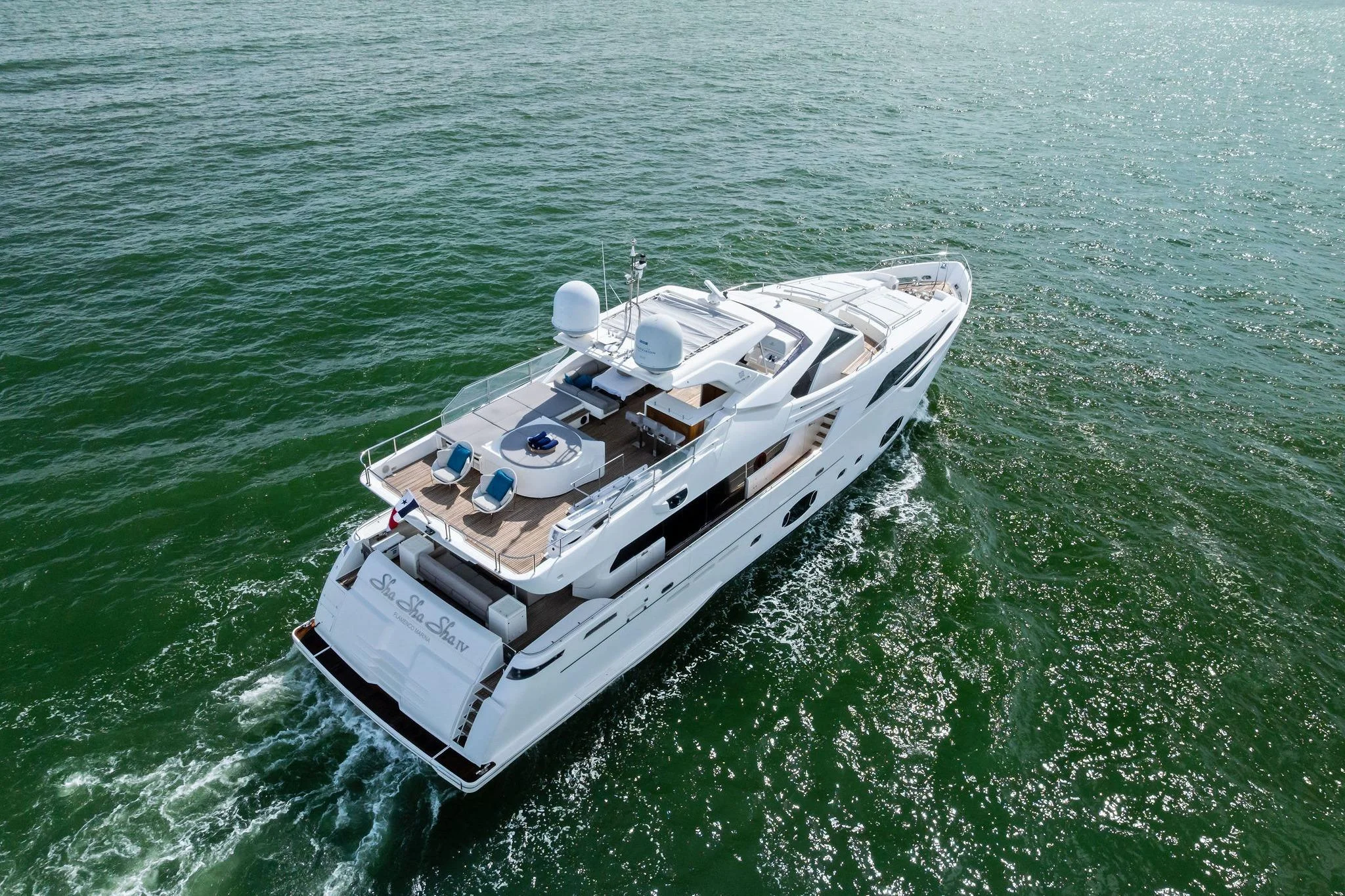 Custom Line 100 · Yate en venta en Panamá · Yates México