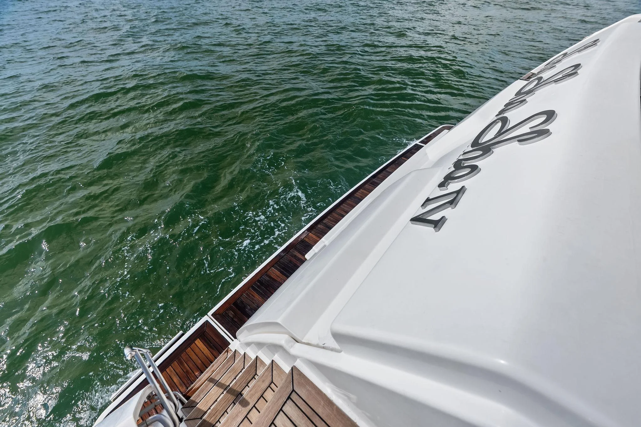 Custom Line 100 · Yate en venta en Panamá · Yates México