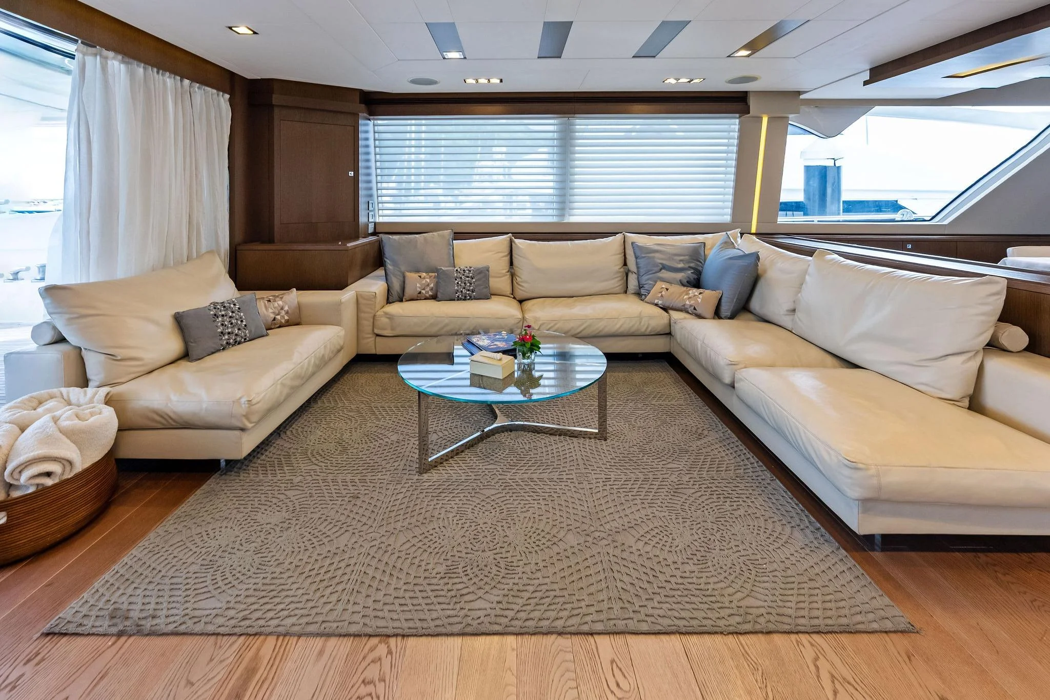 Custom Line 100 · Yate en venta en Panamá · Yates México