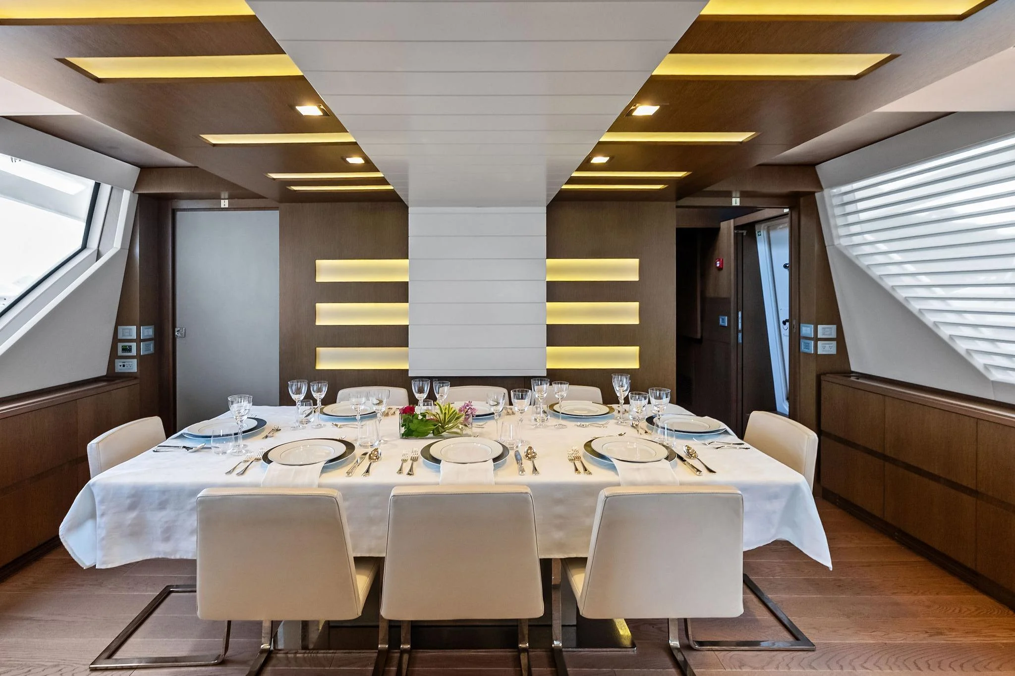Custom Line 100 · Yate en venta en Panamá · Yates México