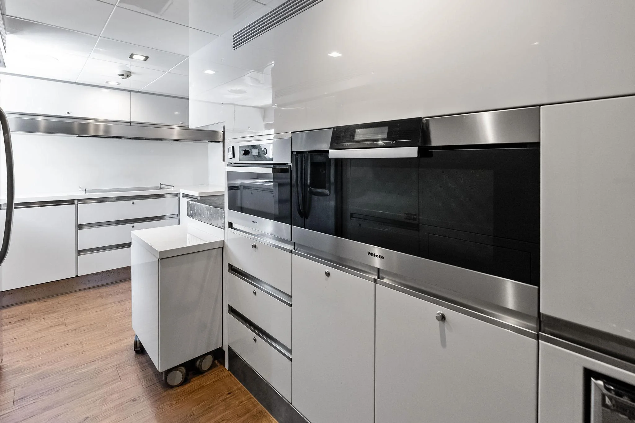 Custom Line 100 · Yate en venta en Panamá · Yates México