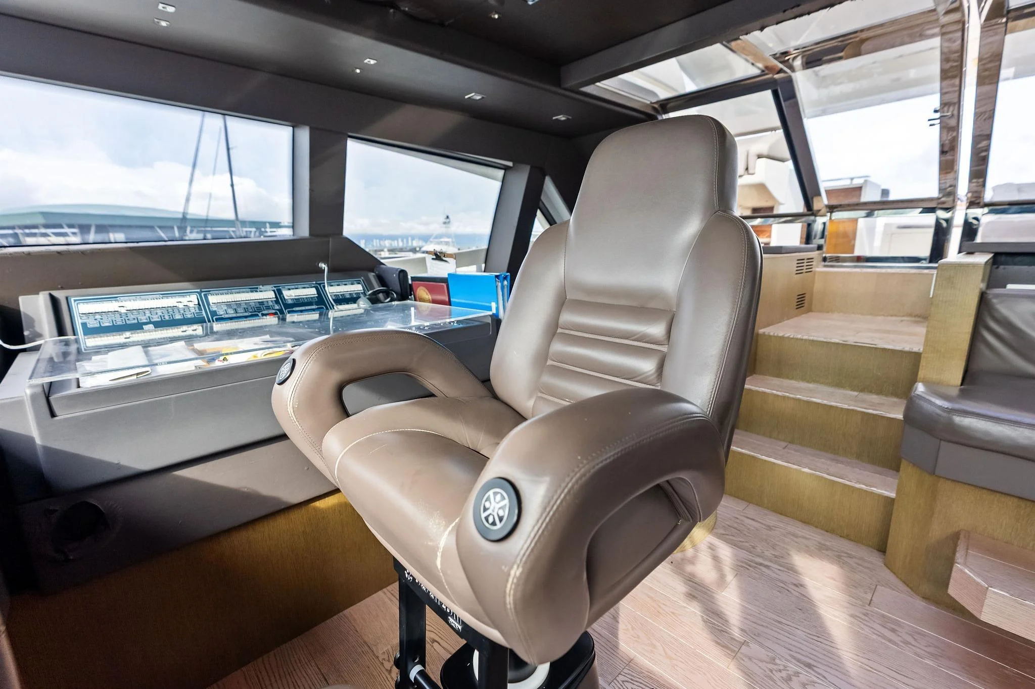 Custom Line 100 · Yate en venta en Panamá · Yates México