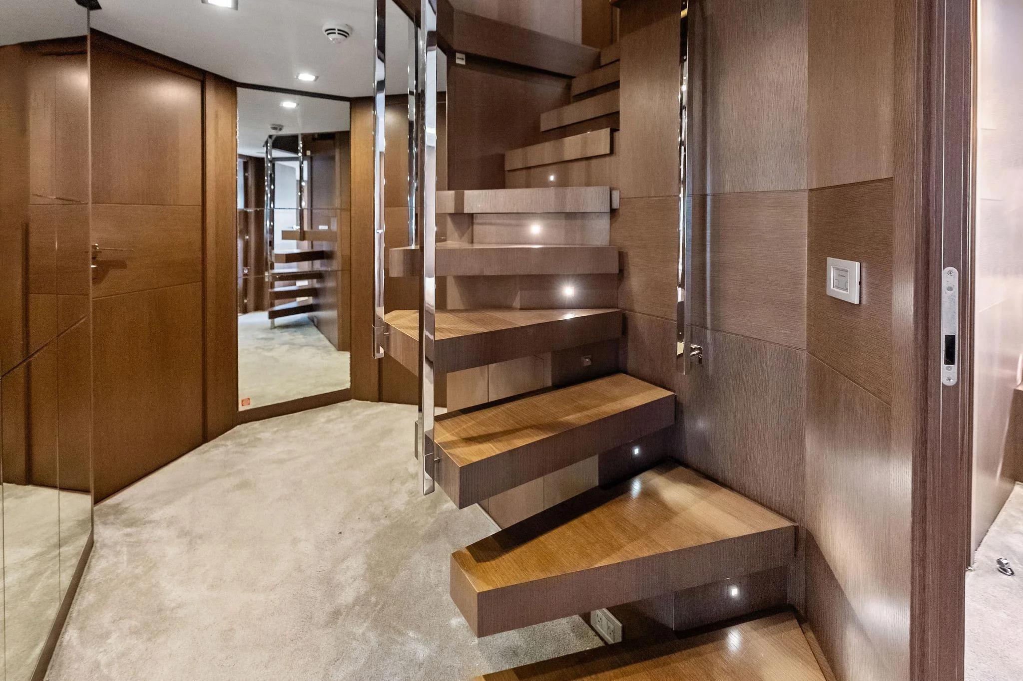 Custom Line 100 · Yate en venta en Panamá · Yates México