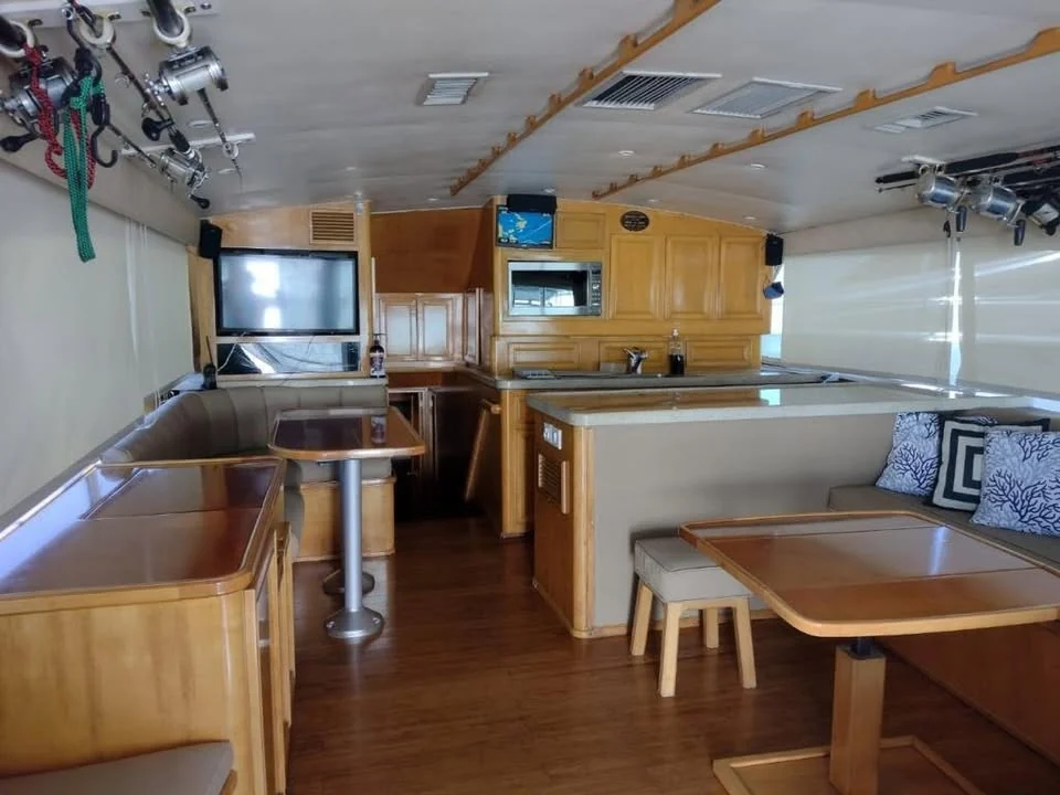 Egg Harbor 59 · salón y cocina en madera sólida
