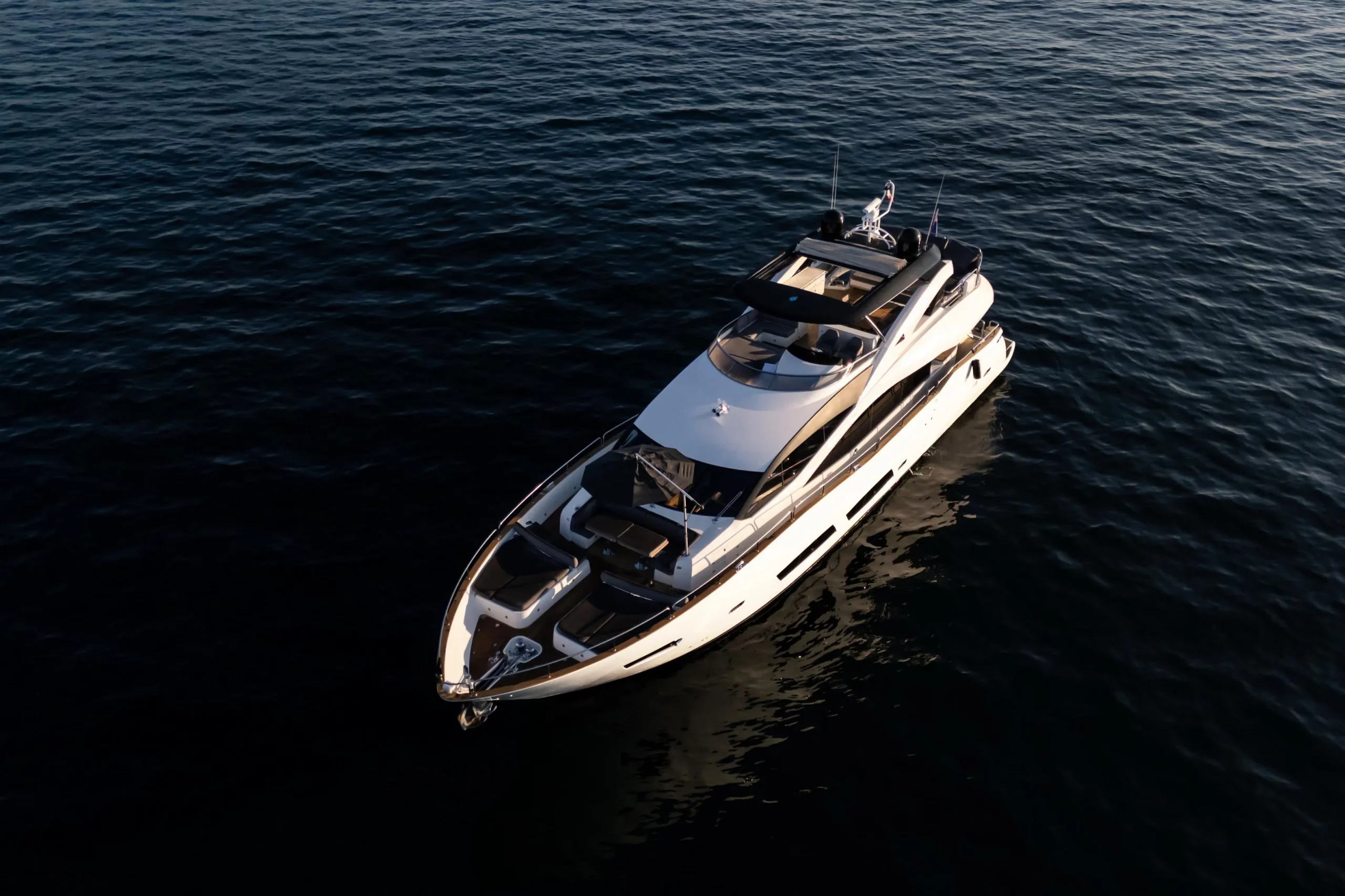 Sunseeker 92' 2015 exterior · Yates México