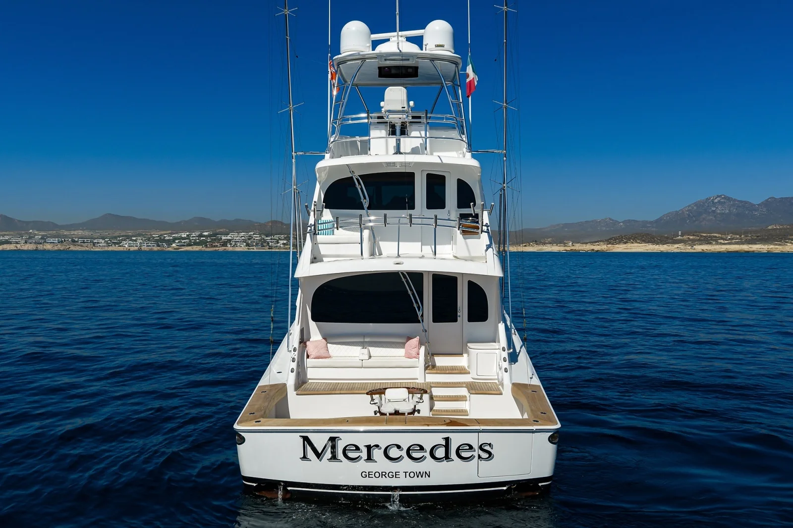 Viking 80 Skybridge MERCEDES exterior lines · Yates México · Cabo San Lucas