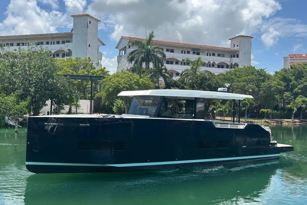 2024 De Antonio Yachts 50 Coupe en venta en Cancún, Quintana Roo