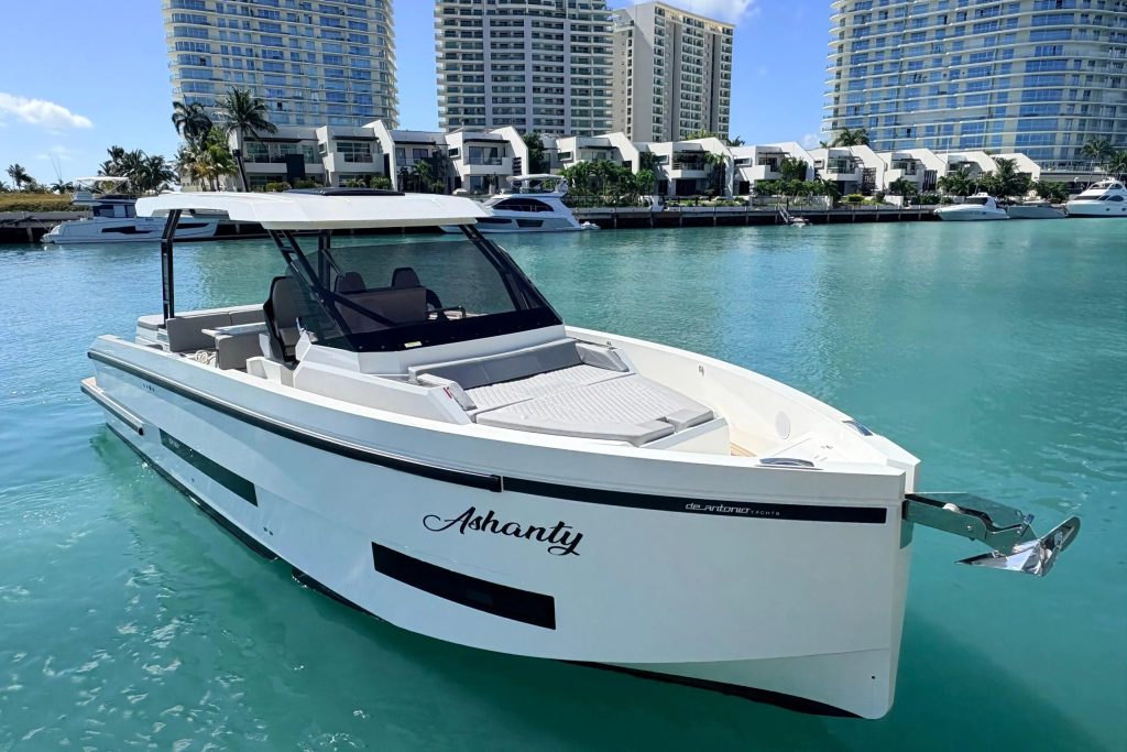 2025 De Antonio Yachts D32 en venta en Cancún, Quintana Roo, México